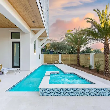 Rendezvous By Avantstay Modern Haven W Game Room Roof Top Hot Tub Pool Close To Beach